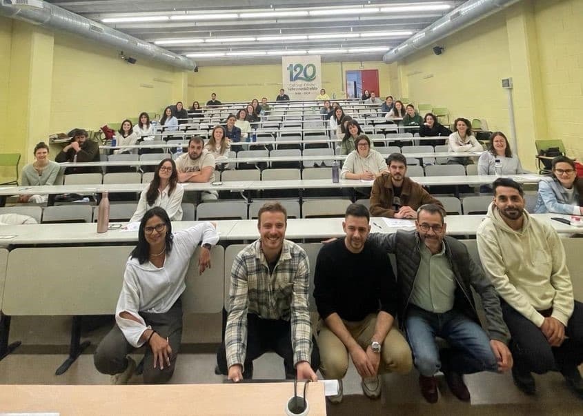 Lleida acull el primer simulacre d'oposicions al cos de veterinaris